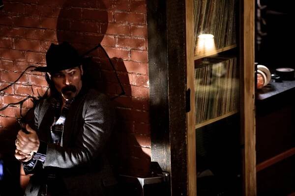 Wynonna Earp - She Ain't Right - Z filmu - Tim Rozon