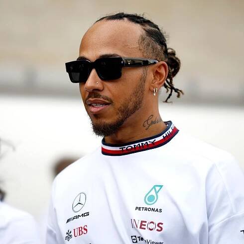 Damon Hill reveals theory on Lewis Hamilton’s contract stand-off with Mercedes