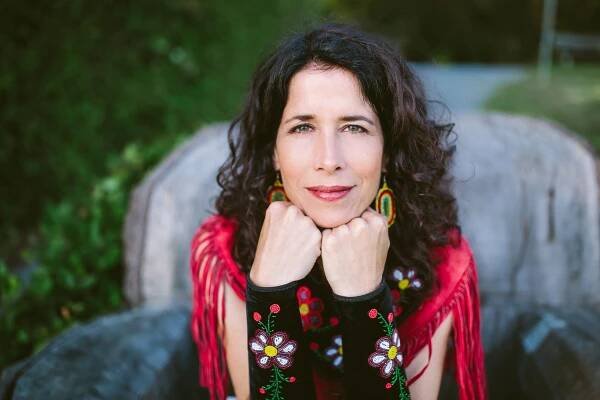 Andrea - K Cofsky Photo - Red - hands.jpg