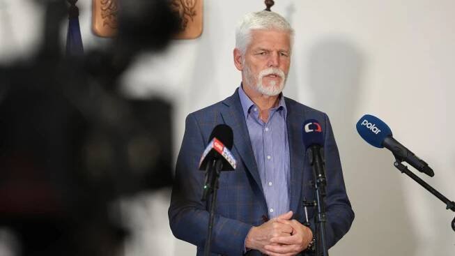 Prezident Pavel si pád vlády nepřeje - Novinky