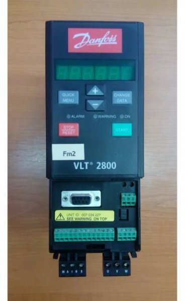 Frekvenční měnič VLT 2800, 370W, 2,2A, 1fáze, IP20, Danfoss