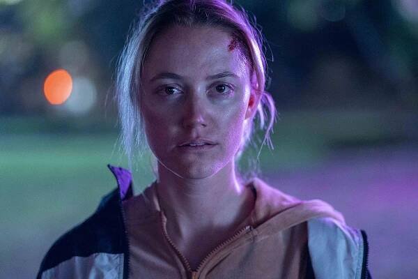 'In Cold Light’ Review: Maika Monroe Underserved by Tiresome Neo-Noir