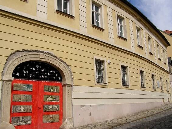 Súbor:Kapitulská 18.jpg