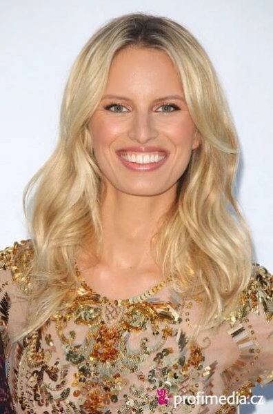 Karolína Kurková - celebrity účes - HappyHair