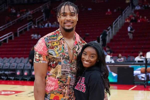 Simone Biles and Jonathan Owens