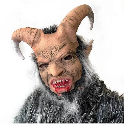 seda maska krampus s velkymi rohy