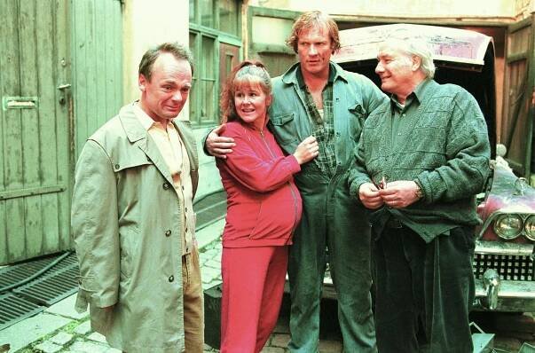 Elling - Z filmu - Per Christian Ellefsen, Marit Pia Jacobsen, Sven Nordin, Per Christensen