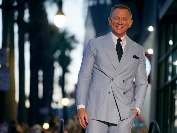 Tony Blair, Daniel Craig join scientists on UK Honors List