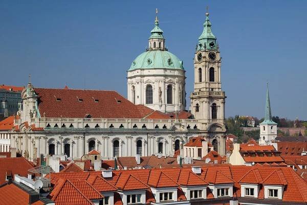 Kostel sv. Mikuláše — Malá Strana