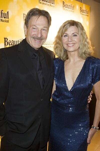 Foto k tématům Michael Brandon, Glynis Barber, Dempsey a Makepeaceová – stránka 1