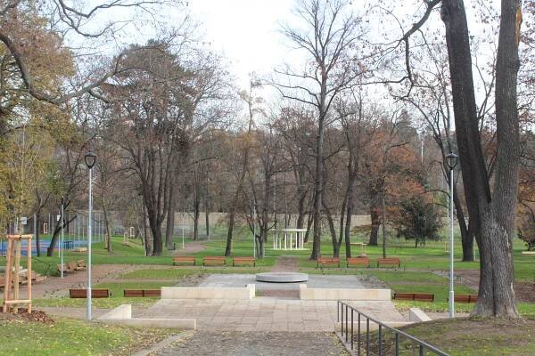 VIDEO: Brněnský park Kadetka v novém. Podívejte se, jak vypadá po opravě