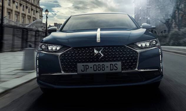 DS 9 je luxusní sedan s francouzským šarmem a řadou retro prvků – DesignMag.cz