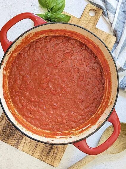 Easy Sugo al Pomodoro Recipe (Simple Italian Tomato Sauce)