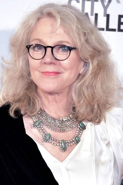  Blythe Danner