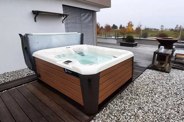Vířivky | Spa & Wellness s.r.o.
