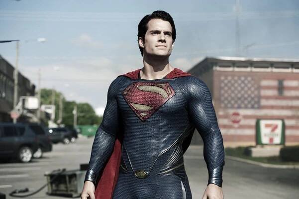 Žádný Muž z oceli ani lovec příšer. Henry Cavill oznámil fanouškům zdrcující zprávu