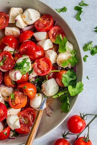 ▷ Recept na salát z rajčat a mozzarelly