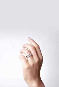 jak se nosí snubní a zásnubní prsten