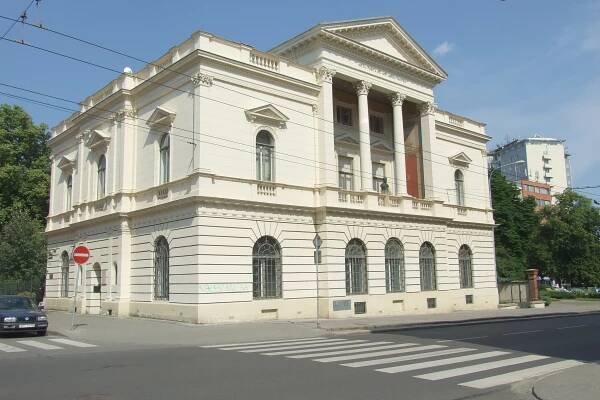 Soubor:Brno-Veveří - Neoklasicistní vila na nároží Kounicovy a Smetanovy ulice.jpg – Wikipedie