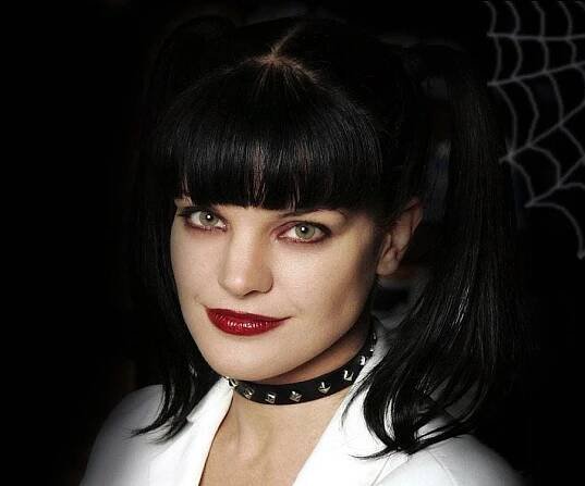 Pauley Perrette Biography - Facts, Childhood, Family Life & Achievements of Actress