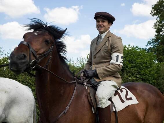 Julian Ovenden (as Charles Blake) and Tom Cullen (as Lord Gillingham): Point-to-point numbered arm bands Season 5, Episode 6 Qty image 5 - © Carnival Film & Television Limited