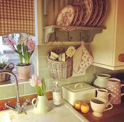 Shabby Chic Kitchen Decor with Pink Flowers