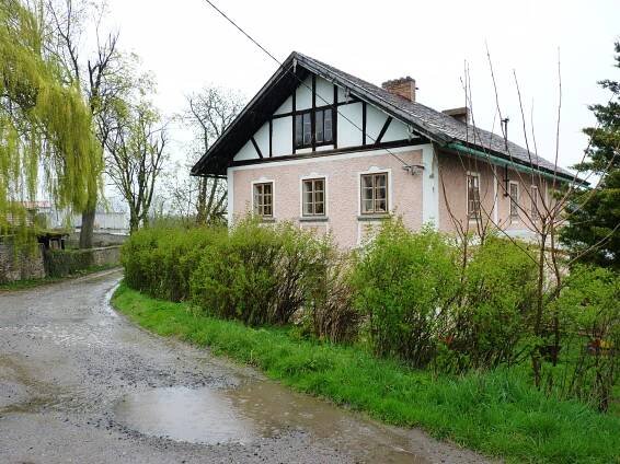 Dům