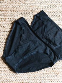 My unbiased and unfiltered review of Pact underwear including the classic bikini underwear! tips and tricks from a textile designer and fabric expert to help you be a more informed consumer and better shopper. Full review including washability, inclusivity, fit, sustainability and ethical practices.