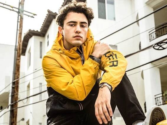 "Never Have I Ever" Star Darren Barnet on Thirst Traps and How Paxton Hall-Yoshida Became Part Japanese