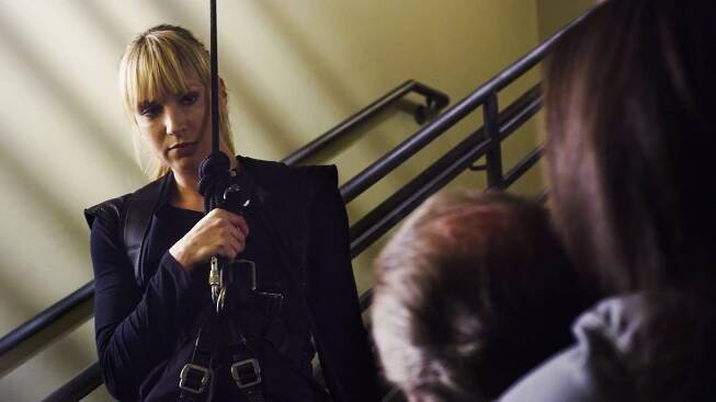 Dokonalý podraz - The Inside Job - Z filmu - Beth Riesgraf
