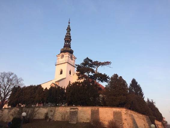 Fotogalerie • Farský kostol, prepoštský kost. , kostol (Kostel) • Mapy.com