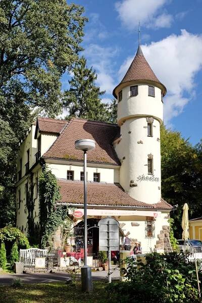 Soubor:Františkovy Lázně Zámeček (1).jpg – Wikipedie