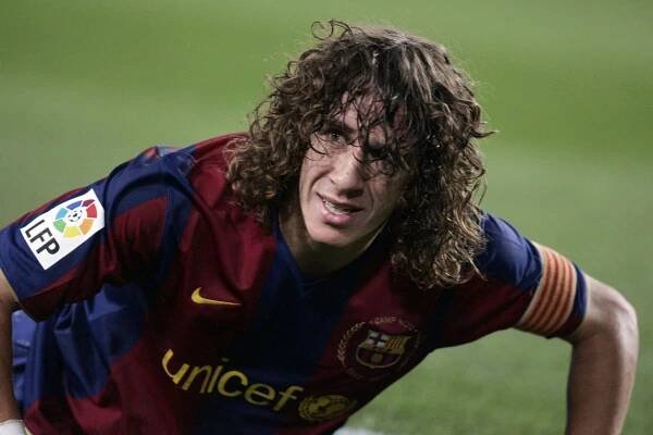 Carles Puyol - GALERIE: Carles Puyol a jeho legendární vlasy (3/4)