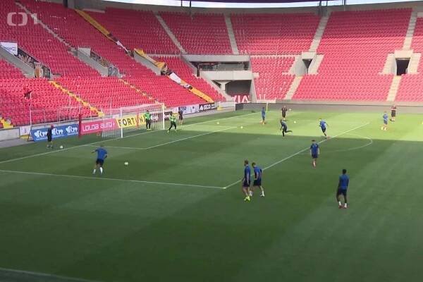 Trpišovský hledá cestu, jak vyzrát na Ferencváros: Bez chyb v obraně a dávat góly – ČT sport – Česká televize