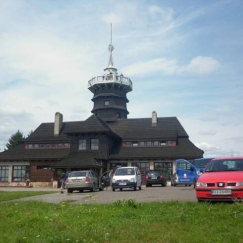 Dobrošov u Náchoda - rozhledna a chata