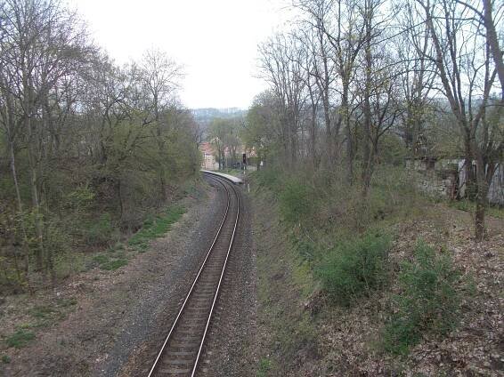 Fotografie - zastávka Praha-Hlubočepy — trať SŽDC Praha-Smíchov – Rudná – Beroun - 01.05.2021