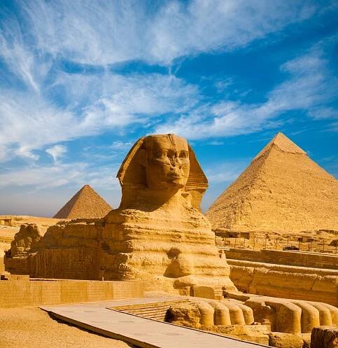 Plné Sfinga profil pyramidy chodník Gíza — Stock obrázek