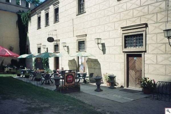 Restaurace Na Zámeckých Valech Náměšť nad Oslavou | Apetee