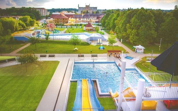 Maďarsko v Hotelu Forrás *** Zalakaros se vstupem do termálních lázní (100 m), polopenzí a vyžitím pro děti