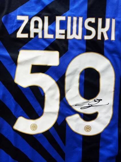 NICOLA ZALEWSKI tričko FC Inter Milán ORIGINÁLNÍ AUTOGRAM + CERTIFIKÁT Rok 2024