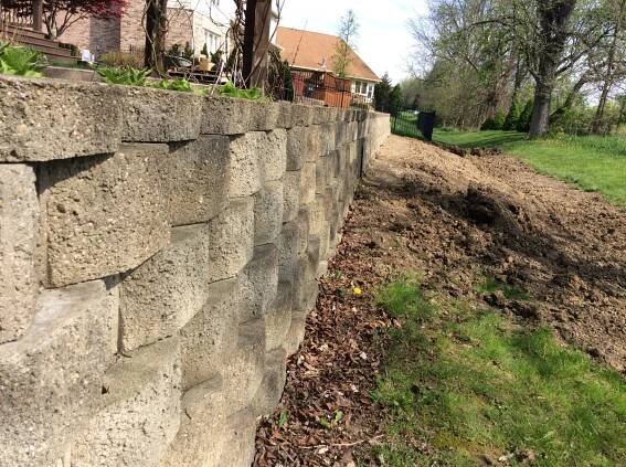 Zionsville Retaining Wall | Precision Outdoors