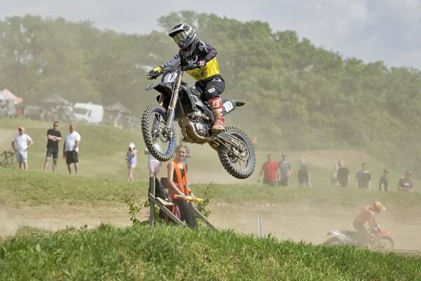 Motokrosové závody 2024 - Motokrosové závody 2024 - Oficiální stránky Obce Prakšice
