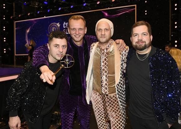 FOTO: Slupina O5 a Radeček na Českém slavíkovi. Tomáš Polák uprostřed. – stránka 1