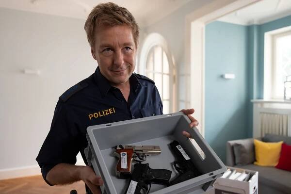 Poldové z Rosenheimu - Spieglein, Spieglein - Z filmu - Max Müller