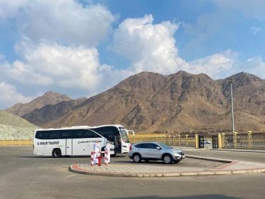 Bus from Dubai to Muscat in 2024 - Hatta Border Crossing - Travel Guide – The Globetrotting Detective