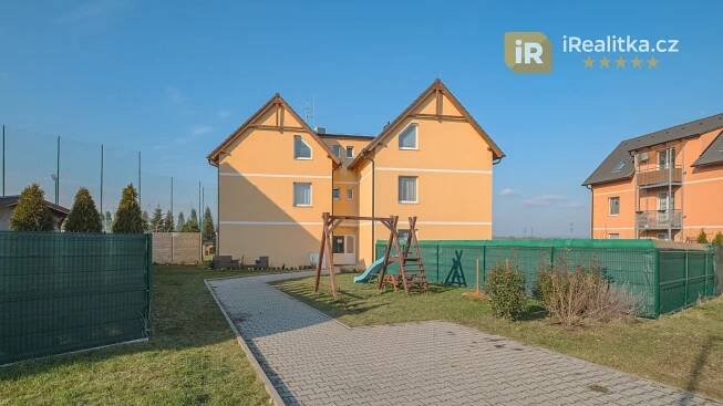Prodej bytu 3+1 s balkonem, skladovací kójí a parkovacím stáním - Nehvizdy, okr. Praha-východ