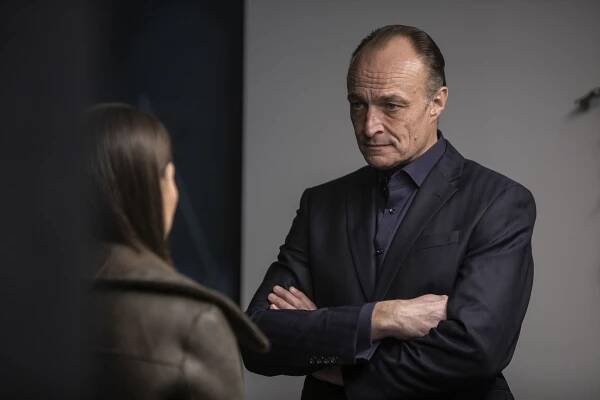 Šéfka - Lži - Z filmu - Karel Dobrý