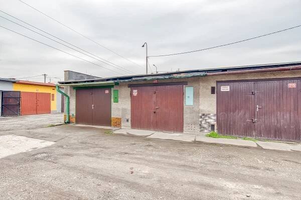Prodej garáže/22 m2 na ul. Čs. Armády, Bohumín - Starý Bohumín