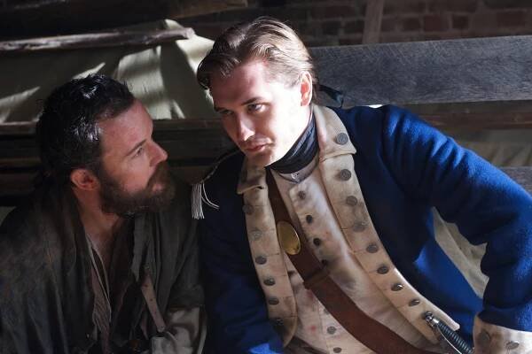 Zvrat: Washingtonovi špioni - Pachatel - Z filmu - Daniel Henshall, Seth Numrich