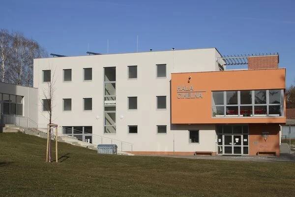 Hala Cihelna foto 1